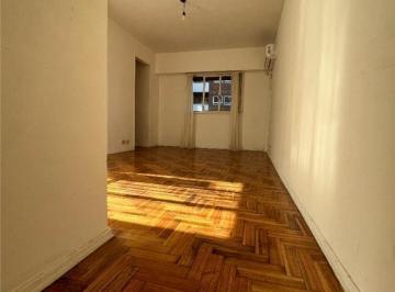 Departamento · 40m² · 2 Ambientes · Muy Lindo Dos Ambientes con Aire Acondicionado Split y Lugar Para Lavarropas