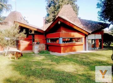 Casa · 140m² · 9 Ambientes · Casa en Venta - 6 Dorm. 5 Baños - 7 Hectáreas - General Rodríguez