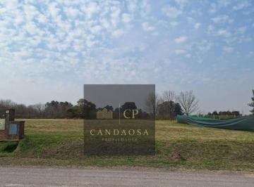 Terreno · 1181m² · Rbs. Oportunidad! Amplio Lote en Barrio Las Calandrias