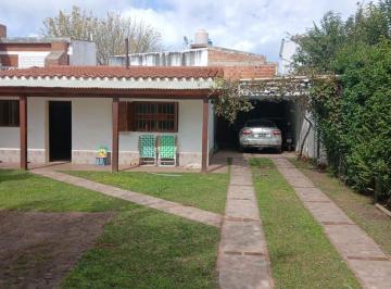 Casa · 139m² · 3 Ambientes · 1 Cochera · Venta Casa en Cura Brochero 3 Dorm.