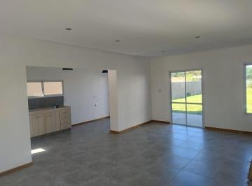 PH · 93m² · 3 Ambientes · PH en Venta - 2 Dorm. 1 Baño - Carmen de Areco