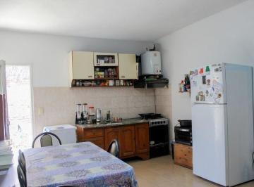 Casa · 118m² · 3 Ambientes · 1 Cochera · Casa Venta + 2 Locales Comerciales Ideal Inversor