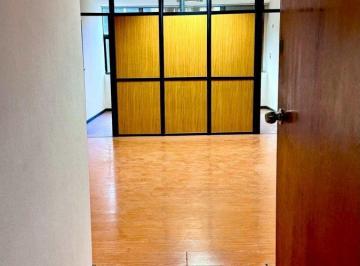 Oficina comercial · 43m² · Venta Oficina - Consultorio - Showroom - con Cochera