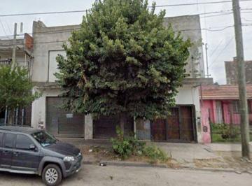 Edificio · 246m² · 2 Cocheras · Venta en Block 2 Locales + Phs Cerrito