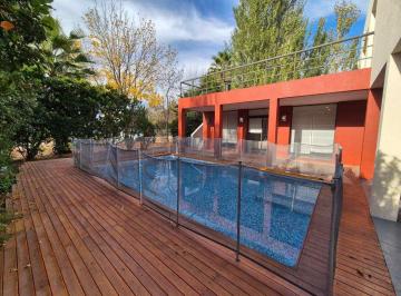 Casa · 250m² · 4 Ambientes · 2 Cocheras · Venta Casa Haras del Sur 1 con Pileta Lote 2050 m²