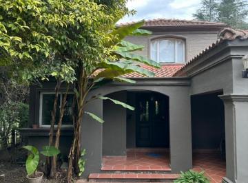 Casa · 200m² · 4 Ambientes · 1 Cochera · Country del Golf Viejo, Yerba Buena
