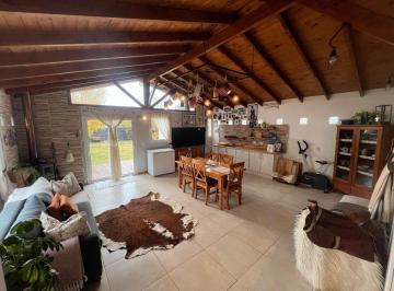 Casa · 145m² · 4 Ambientes · Venta Casa con Quincho en Las Victorias Lote 600 m²