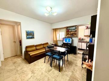 Departamento · 38m² · 2 Ambientes · Departamento Venta Flores 2 Ambientes Piso Alto!