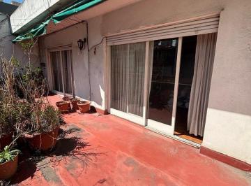 PH · 126m² · 5 Ambientes · Venta PH en Banfield Centro 5 Ambientes con Balcon