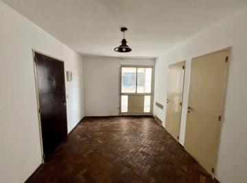 Departamento · 34m² · 2 Ambientes · Depto 1 Dormitorio Sobre Peatonal. Ideal Inversión