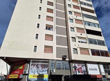 Departamento · 74m² · 3 Ambientes · Venta Dpto 2 Dor. Al Frente Calef. Rad. Centrico