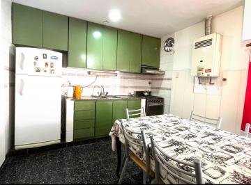 Casa · 124m² · 3 Ambientes · 1 Cochera · Venta Casa 3amb C/garage Parque Avellaneda