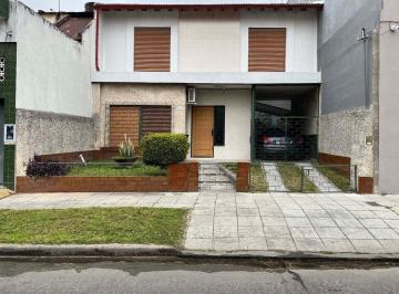 Casa · 200m² · 5 Ambientes · 3 Cocheras · Venta Casa 5 Ambientes, Deposito o Logistica