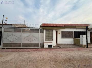 Casa · 110m² · 4 Ambientes · 2 Cocheras · Casa en Las Heras