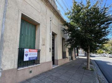 Oficina comercial · 226m² · 1 Cochera · Alquila Casa Uso Comercial 6 Hab San Nicolas