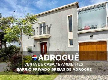 Casa · 250m² · 6 Ambientes · 1 Cochera · Venta Casa 6 Amb Adrogue