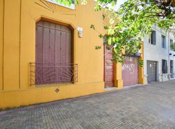 Casa · 130m² · 4 Ambientes · 2 Cocheras · Casa Lote en Venta La Plata a Reciclar Terreno
