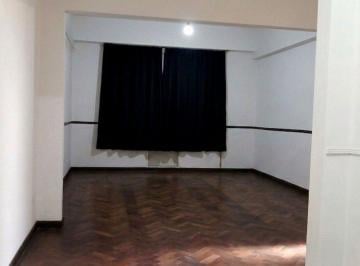 Departamento · 121m² · 3 Ambientes · Se Vende Departamento 2 Dorm. B° Centro