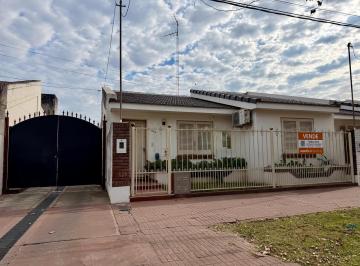 Casa · 822m² · 5 Ambientes · 1 Cochera · Casa en Venta Sobre Av Italia - Apta Crédito Hipotecario