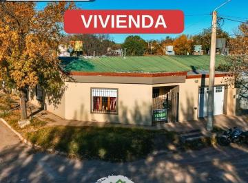 Casa · 97m² · 7 Ambientes · 1 Cochera · Vivienda en Venta – Winifreda