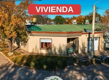 Casa · 202m² · 7 Ambientes · 1 Cochera · Vivienda en Venta – Winifreda
