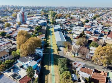 Edificio · 400m² · 4 Cocheras · Edificio Comercial en Piñeyro
