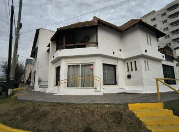 Local comercial · 270m² · 8 Ambientes · Local en Capital