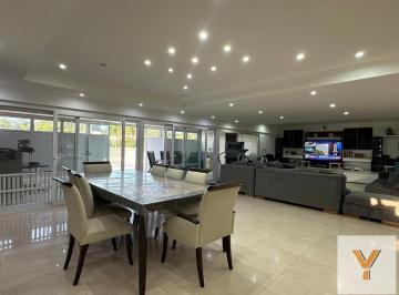 Casa · 604m² · 7 Ambientes · 2 Cocheras · Casa en Venta - 5 Dorm. 5 Baños - Pinamar