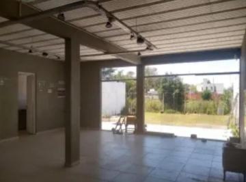 Local comercial · 140m² · 2 Ambientes · Local en Alquiler - 2 Baños - Los Hornos