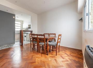 PH · 71m² · 3 Ambientes · Venta Departamento 3 Ambientes PH Al Frente 1º Piso Luminoso Bajas Expensas por Escalera Caballito