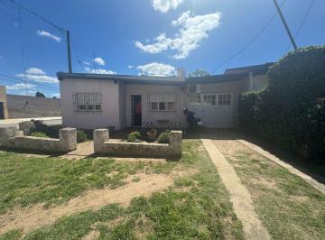 Casa · 86m² · 4 Ambientes · 1 Cochera · Casa en Venta en Vedia con Patio y Garage