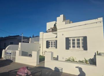 Casa · 113m² · 6 Ambientes · 1 Cochera · Casa en Puerto Madryn
