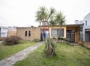 Casa · 164m² · 6 Ambientes · 2 Cocheras · Casa en Venta - Barra de Carrasco, a Pasos del Mar