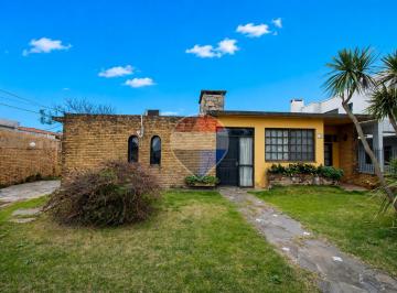 Casa · 164m² · 6 Ambientes · 2 Cocheras · Casa en Venta - Barra de Carrasco, a Pasos del Mar