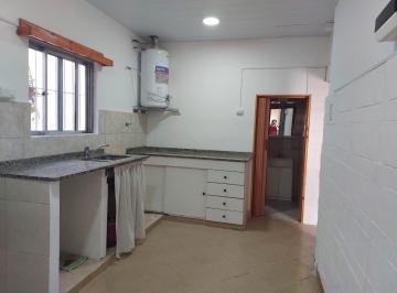 Casa · 190m² · 10 Ambientes · 1 Cochera · Venta Casa Multifamiliar con Renta