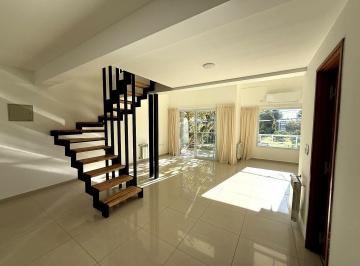 Departamento · 120m² · 3 Ambientes · 1 Cochera · Departamento en Venta en Av 32 Entre 4 y 5