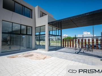 Oficina comercial · 52m² · 1 Ambiente · Oficina en Oportunidad Para Renta en Solares de Manantiales