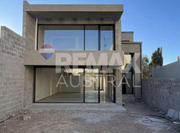 Casa · 100m² · 3 Ambientes · Casa Km3