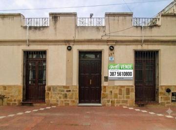 Casa · 250m² · 4 Ambientes · Casa en Venta Corrientes Al 100