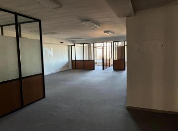 Oficina comercial · 164m² · 3 Ambientes · Oficina en Alquiler - 2 Baños - 180 m - San Nicolás