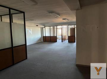 Oficina comercial · 164m² · 3 Ambientes · Oficina en Alquiler - 2 Baños - 180 m - San Nicolás