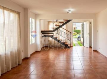 Casa · 180m² · 7 Ambientes · 1 Cochera · Casa Esquina en Venta B °ceferino