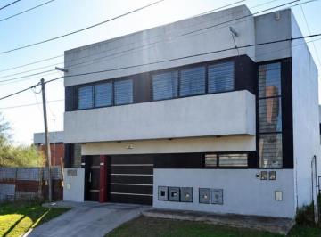Casa · 82m² · 3 Ambientes · 1 Cochera · Dúplex Apto Banco a Estrenar en Venta en San Carlos