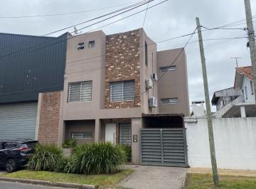 Casa · 225m² · 6 Ambientes · 2 Cocheras · Casa 3 Amb Triplex 4 Amb - Venta en Bloque en Munro