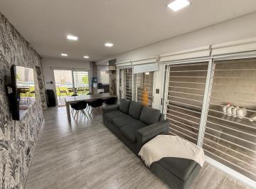 Casa · 140m² · 5 Ambientes · 2 Cocheras · Venta Casa de 2 Dorm. con Cochera y Pileta Climatizada, Tierra de Sueños, Alvear