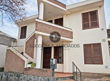 PH de 4 ambientes, San Salvador de Jujuy · En Alquiler - Hermoso y Amplio PH Ciudad de Nieva Lima 1095