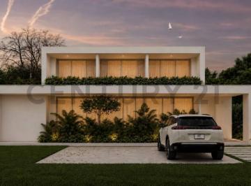 Casa · 210m² · 5 Ambientes · 2 Cocheras · Casa en Venta de 3 Dorm. en Barrio Cerrado de City Bell