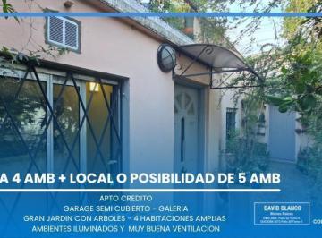 Casa · 64m² · 5 Ambientes · 1 Cochera · Casa en Moron, Casa 5 Amb en Esquina, Galeria, Jardin, Parque, Apto Crédito, Ambientes Luminosos