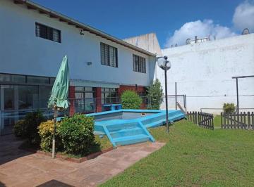 Casa · 483m² · 7 Ambientes · Casa en Venta - 4 Dorm. 6 Baños - San Clemente del Tuyú
