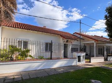 Casa · 243m² · 7 Ambientes · 1 Cochera · Casa en Somisa